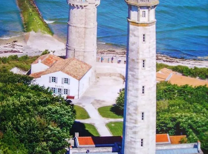 A Avec Jardin Spacieux Breuillet (Charente-Maritime)